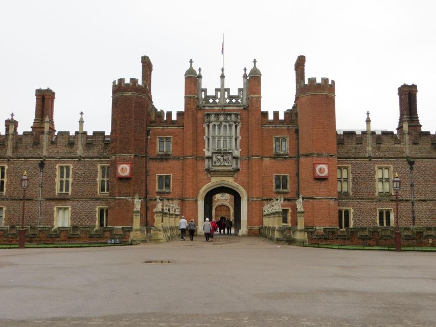 Hampton Court Palace Private Tour With Fast Track Pass - Good To Know