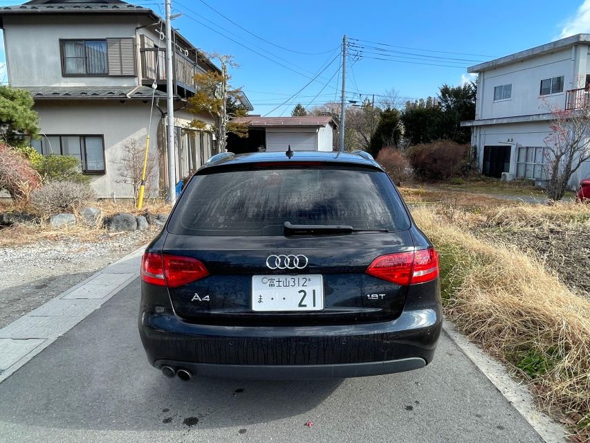 Haneda Airport: Private One-Way Transfer To/From Mt.Fuji