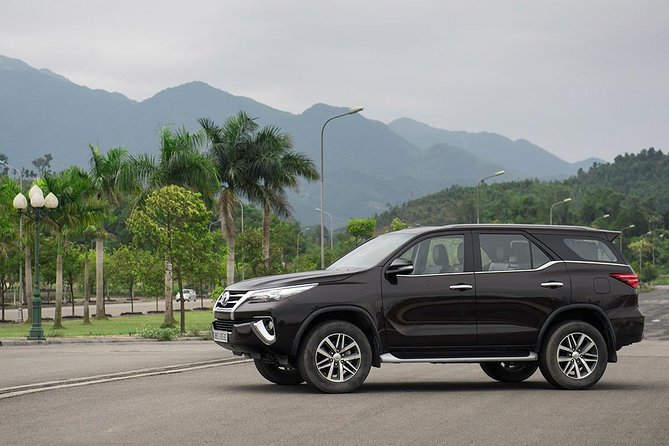 Hanoi Airport Arrival Private Transfer By Luxury Car (4 Seats Car)