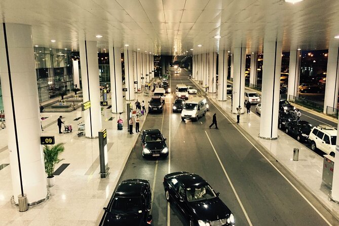 Hanoi Airport Pick Up 4 Seat Car - Benefits of Booking a 4 Seat Car for Hanoi Airport Pick up