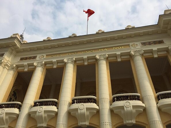 Hanoi By Vintage Vespa Tours 2,5 Hours: HISTORY CULTURE SIGHT FUN