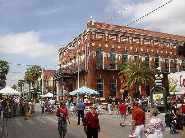 Haunted Tampa Ghost and Pub Walking Tour - Ybor City