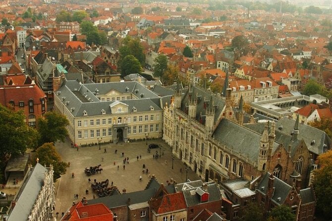 Highlights & Hidden Gems With Locals: Best of Bruges Private Tour