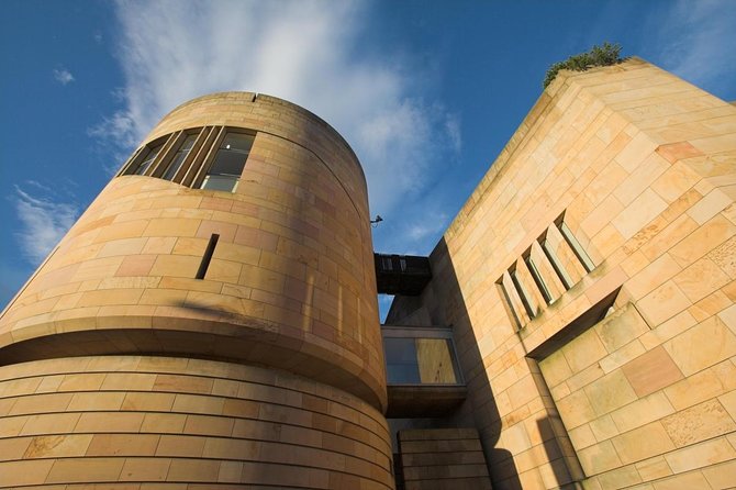 Highlights of Edinburgh Highlights & Castle With National Museum - Good To Know