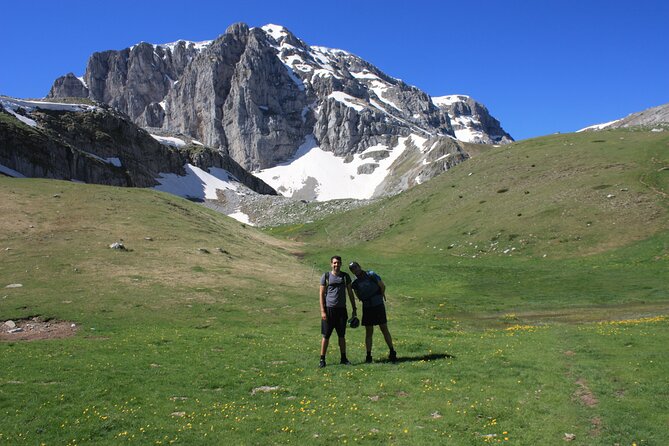 HIking to Dragon Lakes (2 Days) - Day 1: Scenic Views and Natural Wonders