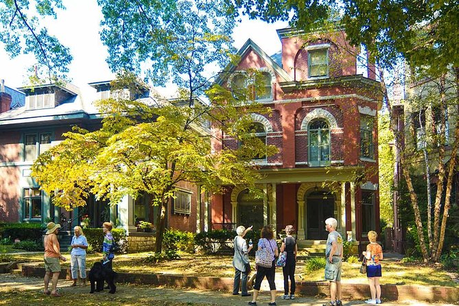 16 Best Walking Tours In Louisville