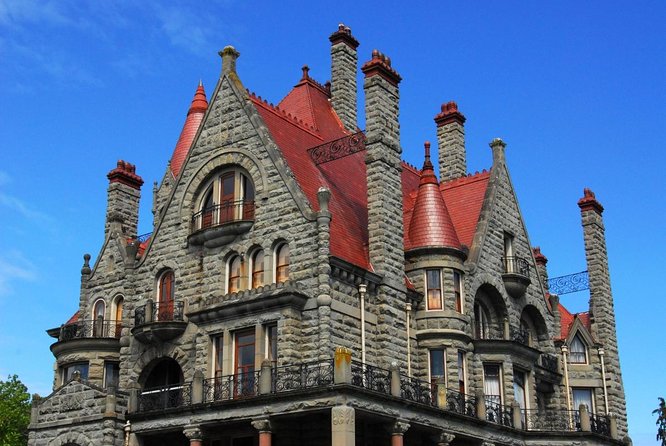 Historical Landmarks Tour of Victoria Grand City and Craigdarroch Castle