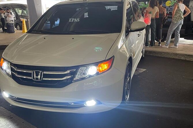 Ho Chi Minh City Airport (Sgn) to Ho Chi Minh Hotel -Round-Trip Private Transfer - Meeting and Pickup