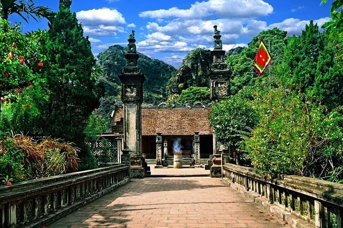 Hoa Lu Tamcoc 1 Day Trip - Historical City of Hoa Lu
