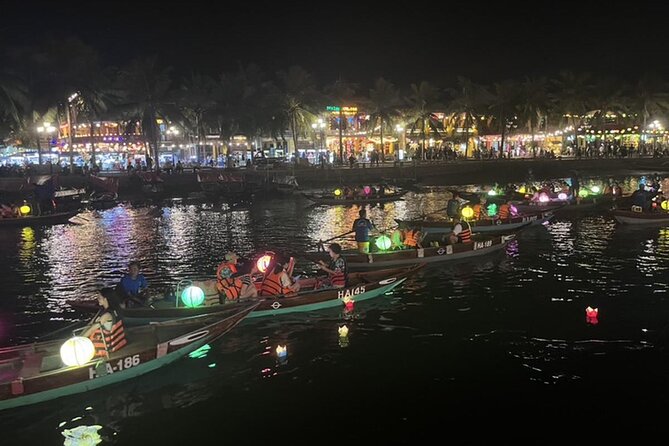 Hoai River Boat Trip by Night With Release Lantern - Boat Trip Highlights