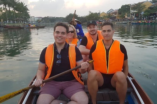 Hoi an Nightlife With Walking Tour, Night Market, Lantern Area, Sampan Boat Ride - Walking Tour
