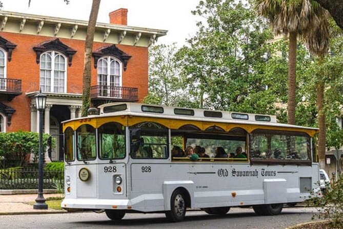 Hop-On Hop-Off Sightseeing Trolley Tour of Savannah