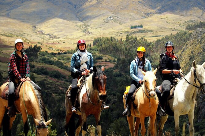 Horseback Riding in Miradores Del Valle Del Cusco, Perú - Good To Know