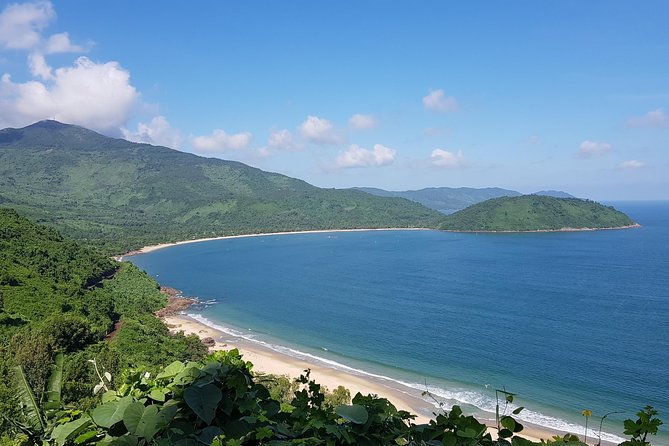 Hue to Hoi an Private Transfer With English Speaking Driver