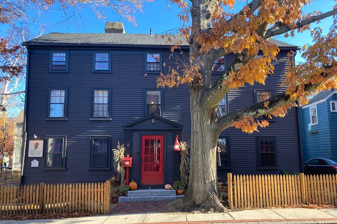Inside the Daniels House: An Interactive House Tour - Good To Know