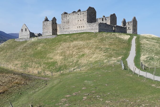 Inverness to Culloden, Cairngorms and Clava Cairns Tour