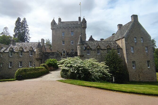 Inverness Tour-Cawdor Castle,Culloden Battlefield,Clava Cairns