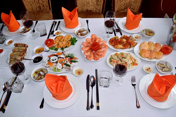 [Japanese Guide] Full-Day HalongBay Cruise [with Kayaking, Lunch] - Itinerary Highlights