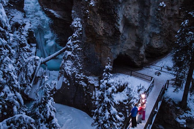 Johnston Canyon Evening Icewalk - Overview and Experience