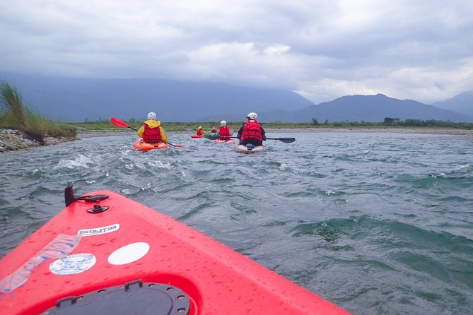 Kayaking on Hualien River (Departure With Minimum 4 Ppl.)