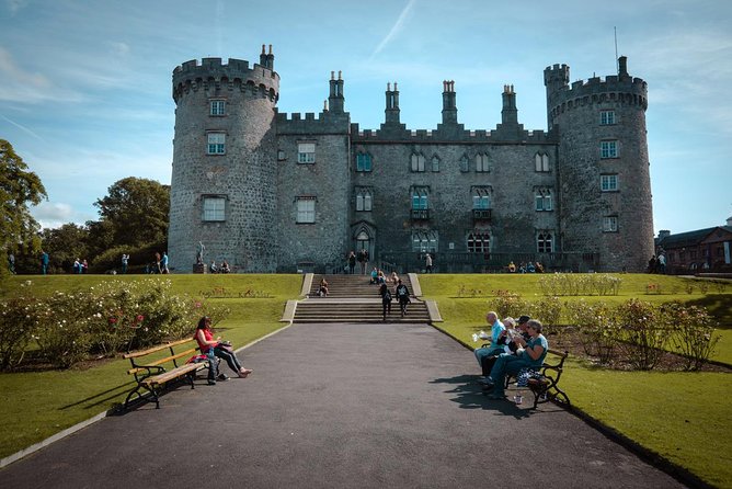 Kilkenny Medieval · One-Day Tour With Guide in Spanish - Good To Know