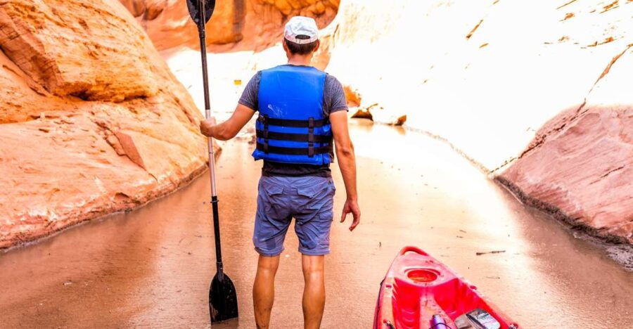 Lake Powell: ClearView Kayak & Water Antelope Canyon Tour