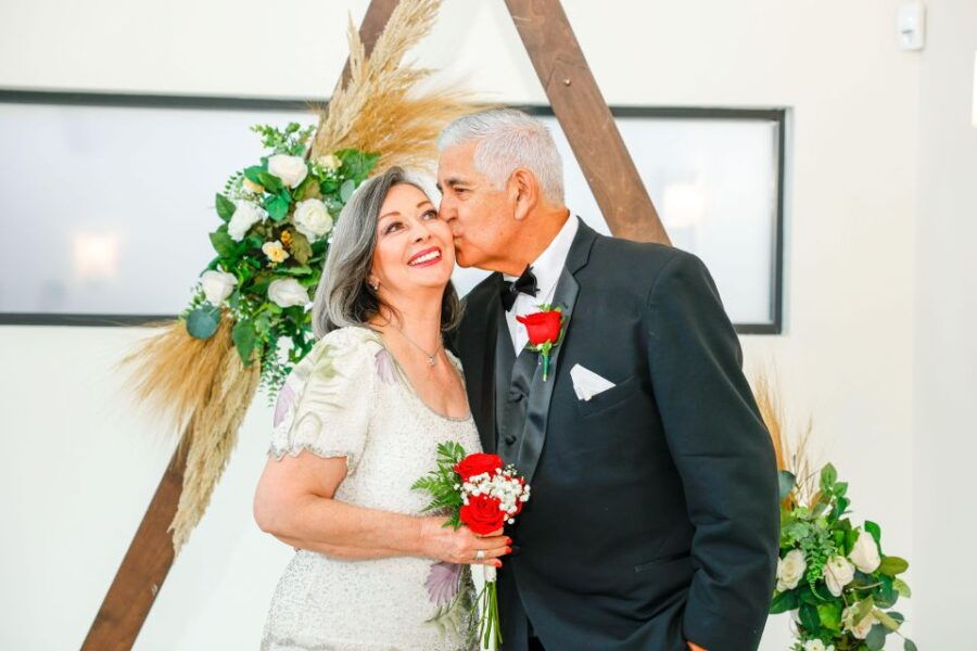 Las Vegas: Boda Temática De Elvis Con Limusina - Good To Know