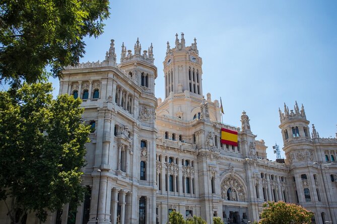 Layover in Madrid a Private Tour With a Local: Best Highlights of Madrid - Must-See Landmarks in Madrid