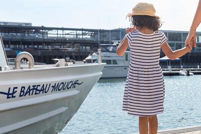 Le Bateau-Mouche Sightseeing Cruise in Montreal