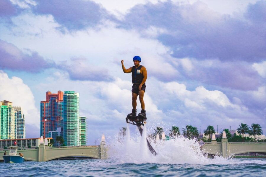 Learn to Flyboard With a Pro! - Good To Know