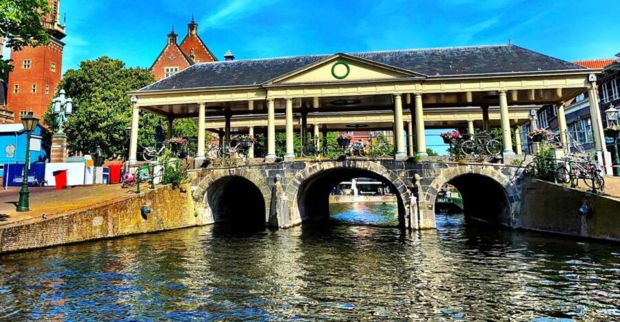 Leiden: Walking City Tour With Live Guide - Good To Know