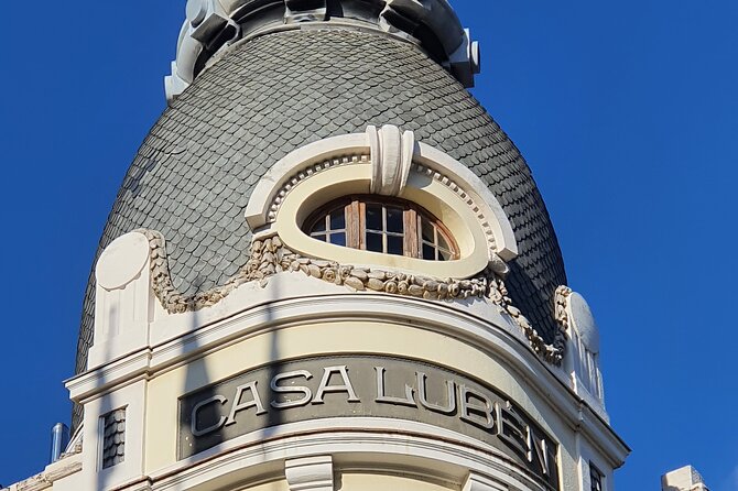 León: De Gaudí Al Siglo XXI - Casa Botines: a Masterpiece by Gaudí