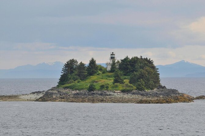 Lighthouse, Totems & Eagles Excursion