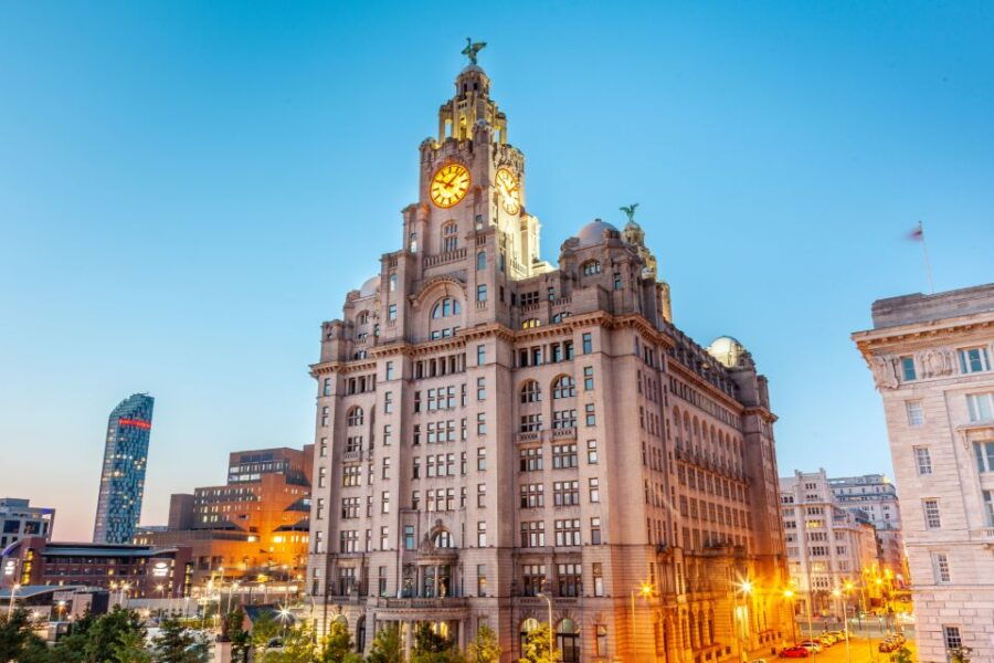 Liverpool: Self-Guided Highlights Scavenger Hunt & Tour