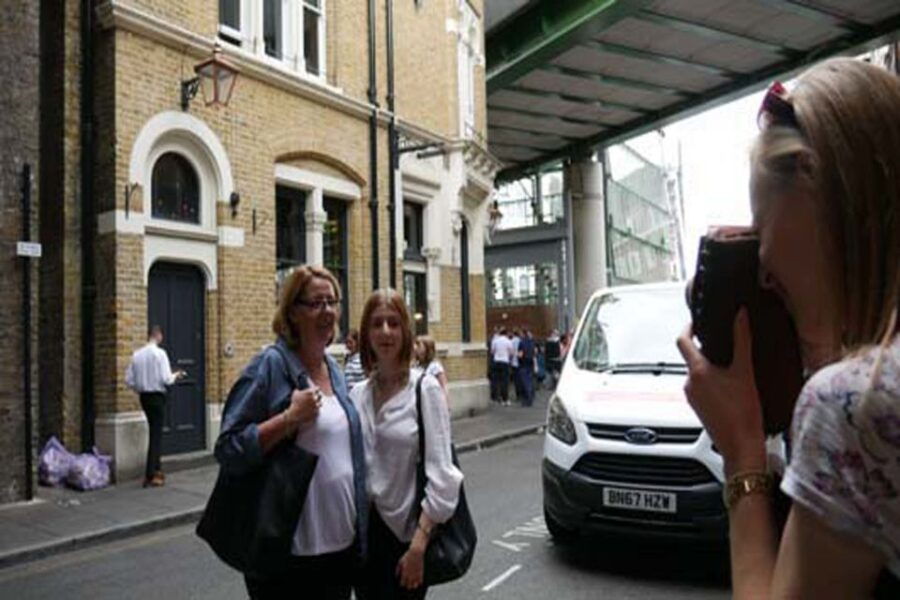 London: Bridget Jones 2.5–Hour Walking Tour - Good To Know