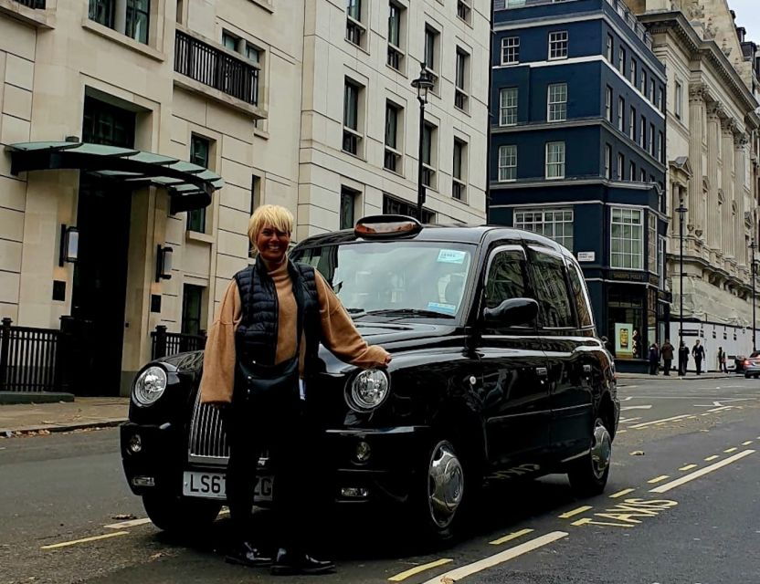 London: Monuments & Back Streets Guided Tour in Black Taxi - Good To Know