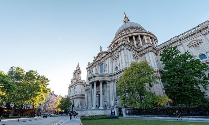 London Pub Walking Tour: Sip, Explore, and Learn Cockney Slang - Good To Know