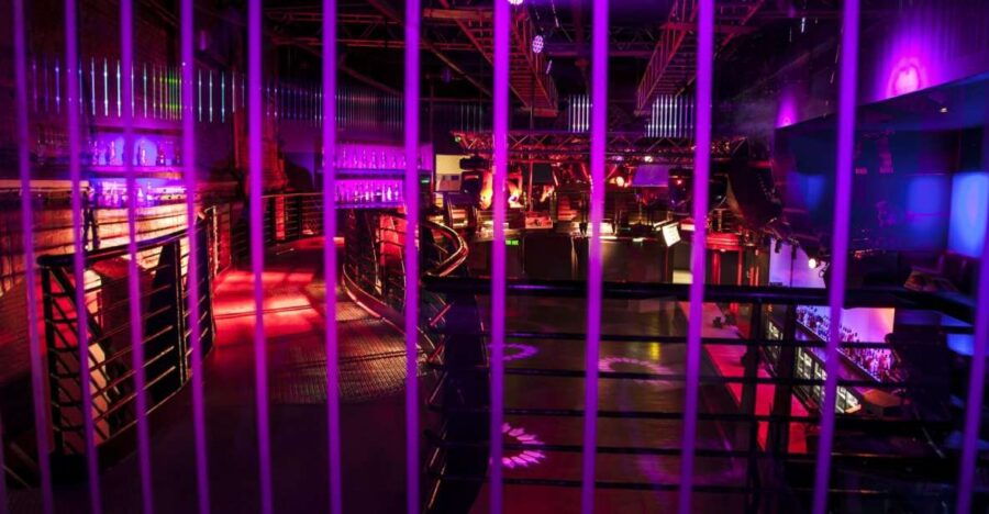 London: VIP Bar Tour & Ministry of Sound Club Access - Good To Know