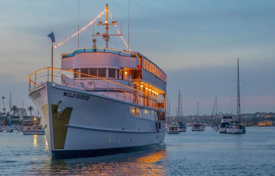 Los Angeles: Weekend Dinner Cruise From Newport Beach - Good To Know