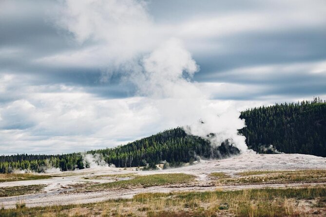 Lower Loop Van Tour From West Yellowstone: Grand Prismatic and Old Faithful - Good To Know