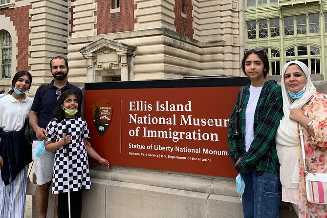Lower Manhattan Tour With Statue of Liberty View - Good To Know