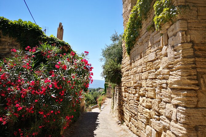 Luberon Villages Full Day Trip From Aix - Discover the Charming Village of Roussillon