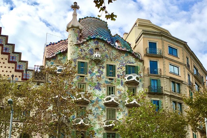 Lunchtime Tapas Tour in the Eixample With the Barcelona Taste - Tour Overview and Details