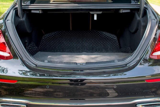 Luxury Limousine Transfer From Bangkok to Hua Hin - Experience Description