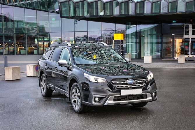 Luxury Private Transfer From Keflavik Airport to Reykjavik