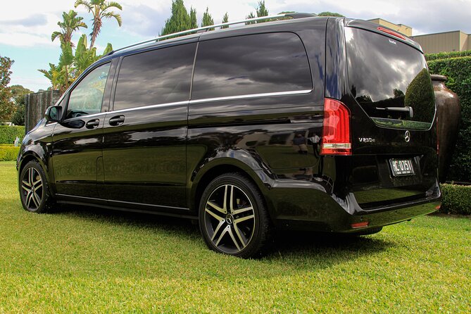Luxury Sydney Airport Arrivals Transfer by People Mover