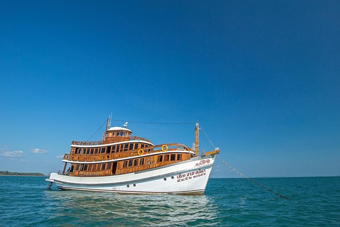M/Y Lalida Sunset Dinner Cruise in Krabi - Tour Details