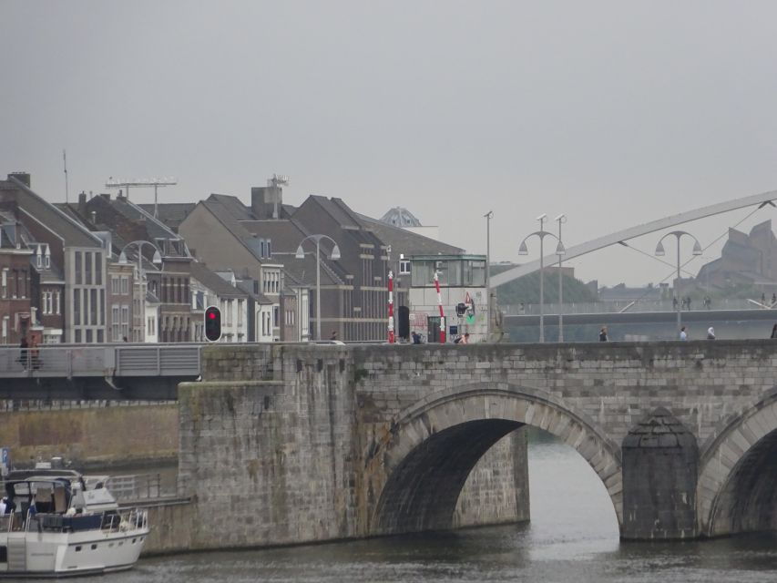 Maastricht Self-Guided Walking Tour & Scavenger Hunt
