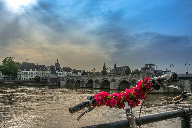 Maastricht Sightseeing City Walk