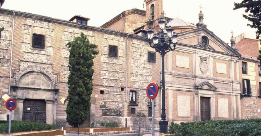 Madrid: Guided Walking Tour of Monasterio De Las Descalzas - Good To Know